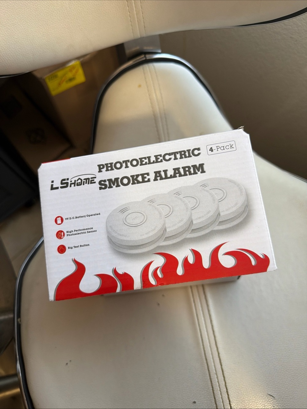Smoke Alarms LS Home Photoelectric Smoke Alarm 9V Battery Operated 4 Pack